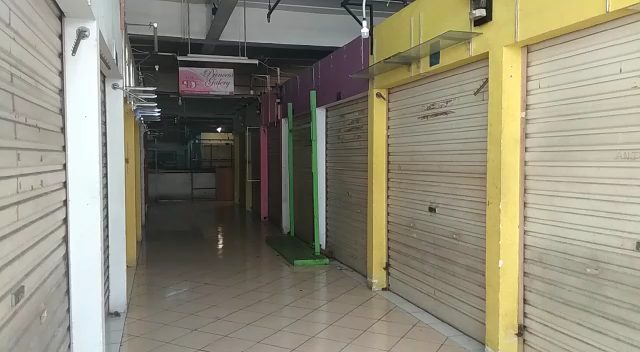PEDAGANG CIPANAS TUTUP PATUHI PPKM DARURAT