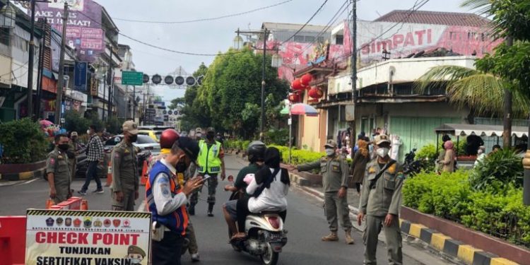 Satpol PP Cianjur Melakukan Pengecekan Prokes, 33 Pelanggaran Dalam Satu Pekan Terakhir