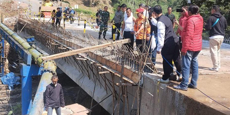 Viral di Medsos Pipa Tranmisi Bocor, Pasokan PDAM Wilayah Cianjur Kota Terganggu