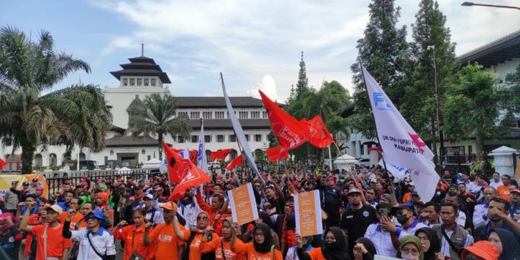 Partai Buruh Cianjur Pilih Aksi Unjuk Rasa: Prioritaskan Kenaikan Upah Daripada Kampanye