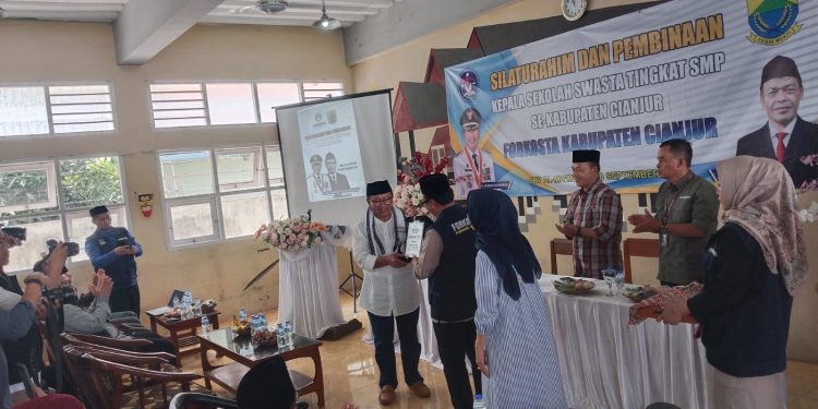Sebut Sekolah Swasta Penentu IPM, Bupati Cianjur : Jangan Beda-bedakan Dengan Negeri