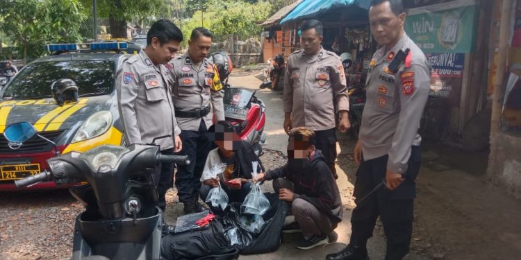 Jualan Miras di Warung Pinggir Jalan, Dua Pelaku Ditangkap Polsek Cugenang