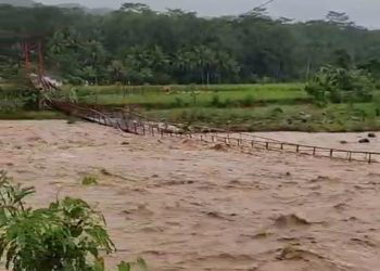 Warga Tiga Desa di Cianjur Bertahan di Tengah Terisolasi, Anak Sekolah dan Petani Paling Terdampak